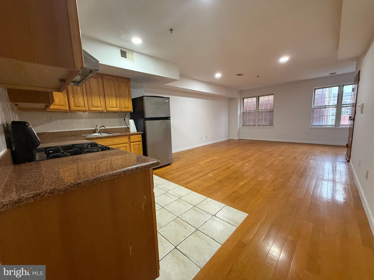 455-00 N 12th St #c Property Photo 6