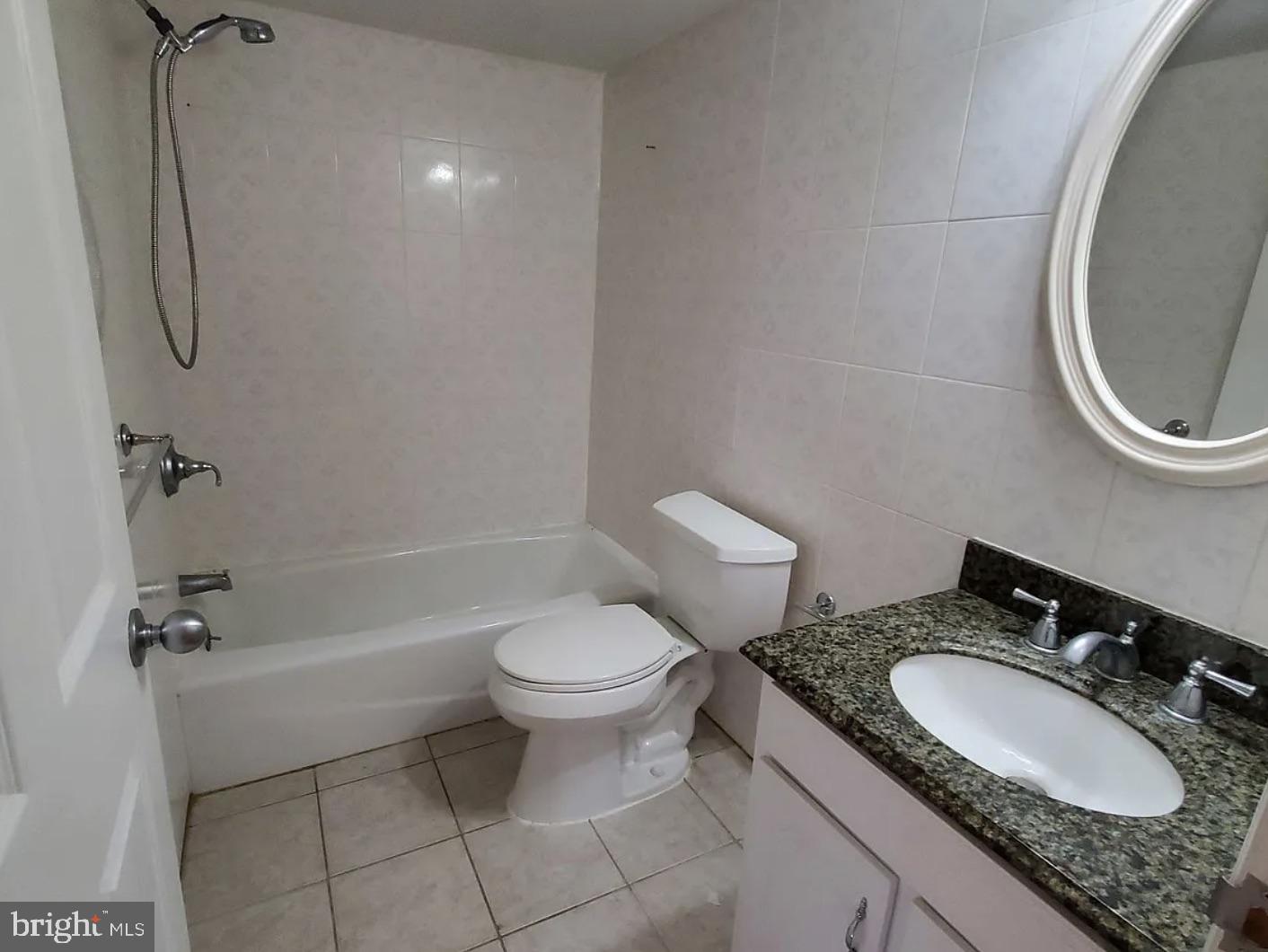 455-00 N 12th St #c Property Photo 7
