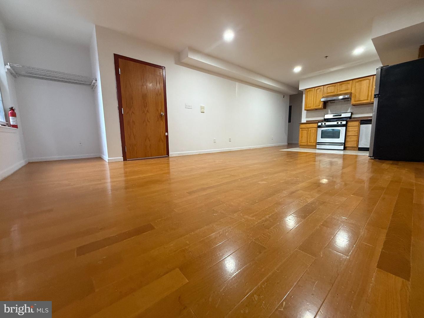 455-00 N 12th St #c Property Photo 8