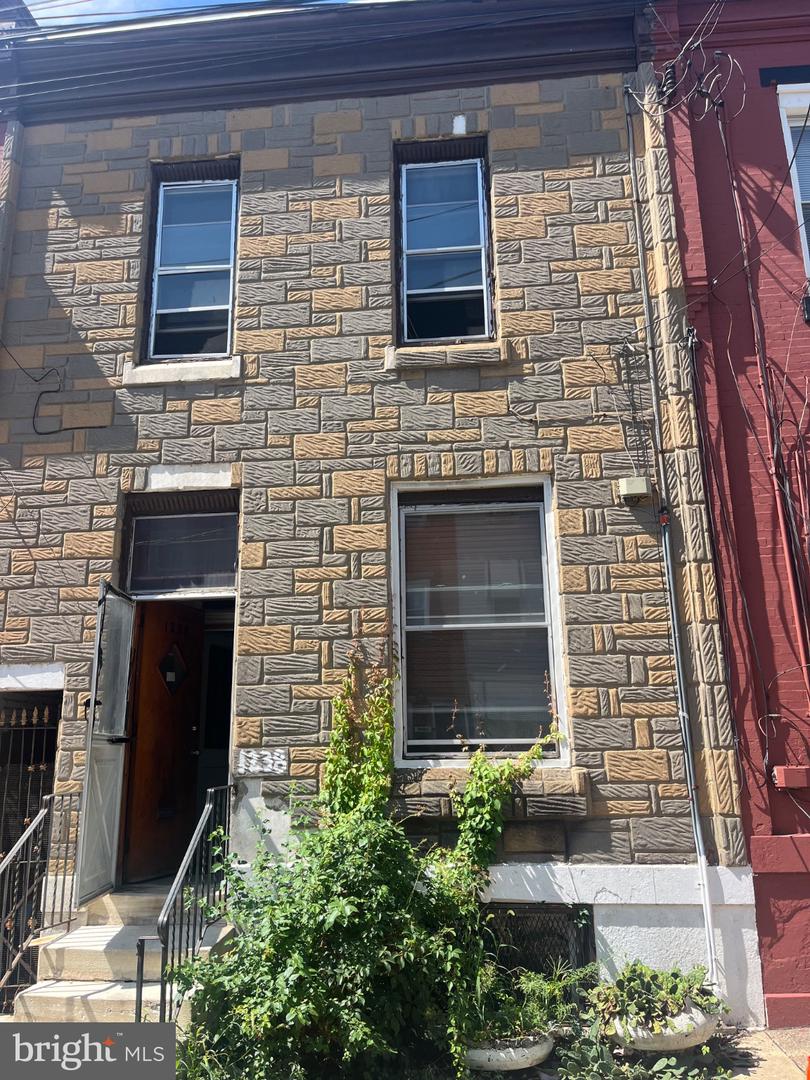 1238 25th Street N Property Photo 1