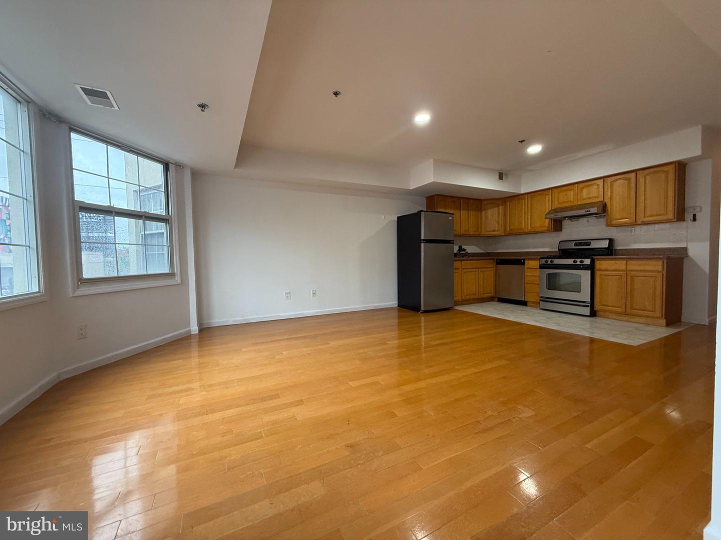 455 N 12th St #b Property Photo 4