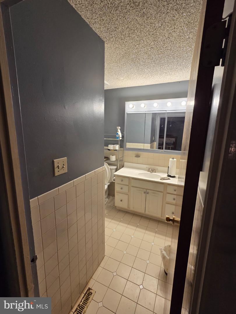 8406 Lyons Pl Property Photo 21
