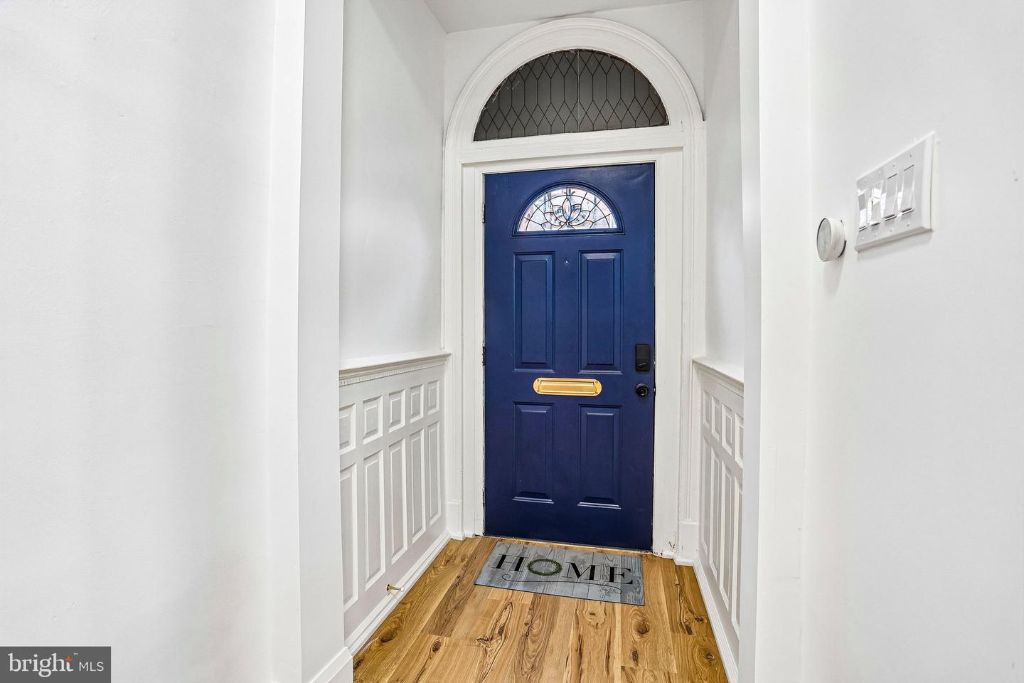 2304 Nicholas St Property Photo 3