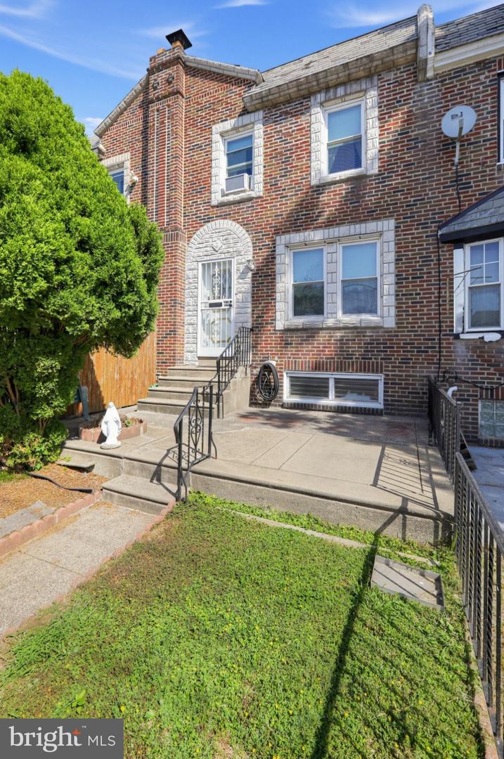 1307 MAGEE AVE Property Photo 1