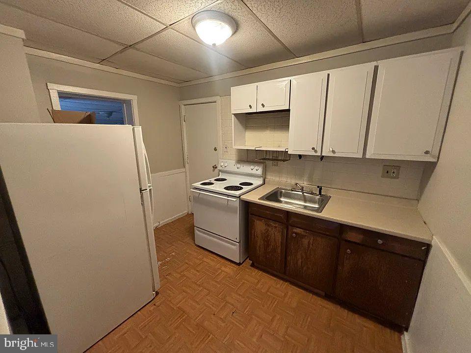 2980 Richmond St Property Photo 2