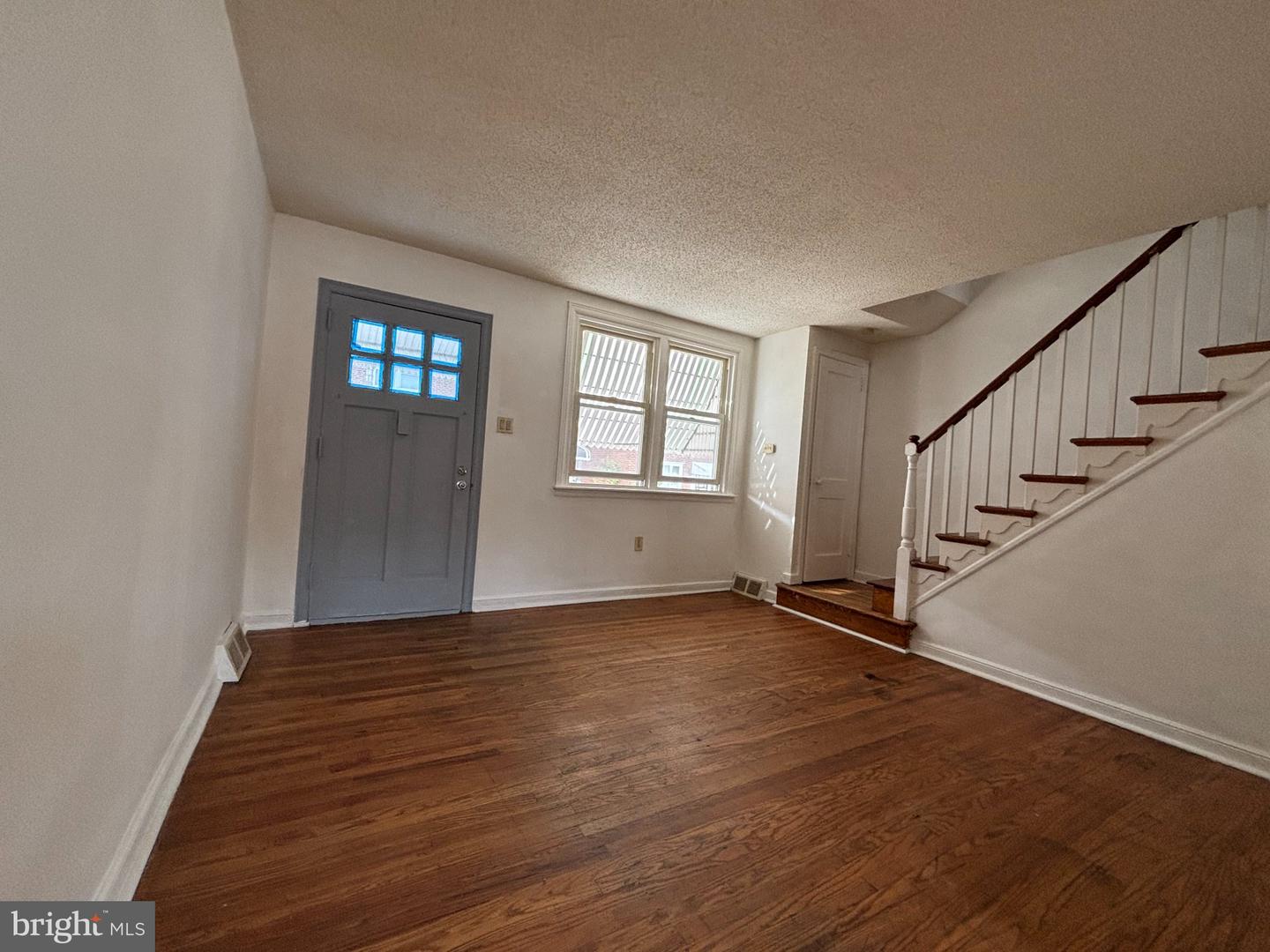 2815 S Mildred St Property Photo 3