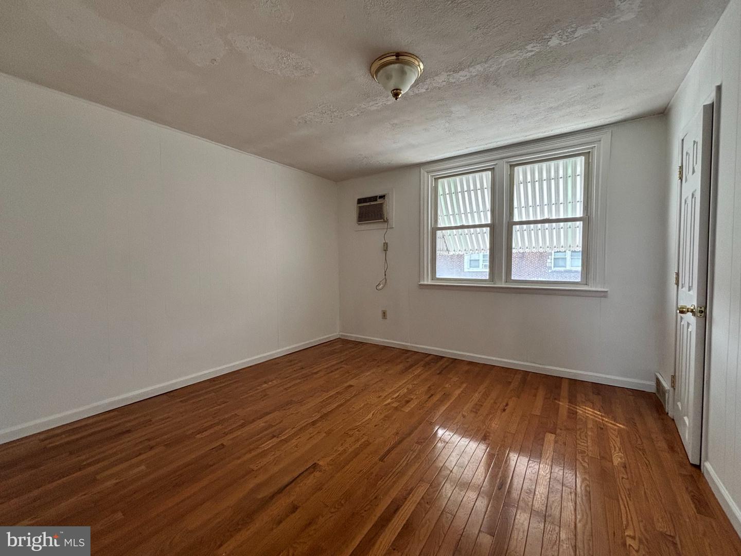 2815 S Mildred St Property Photo 6