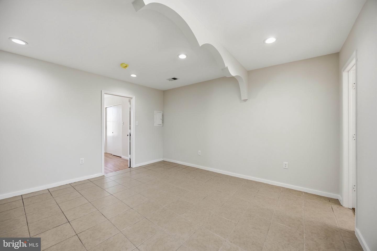 740 CHRISTIAN ST #3RD FLOOR Property Photo 1