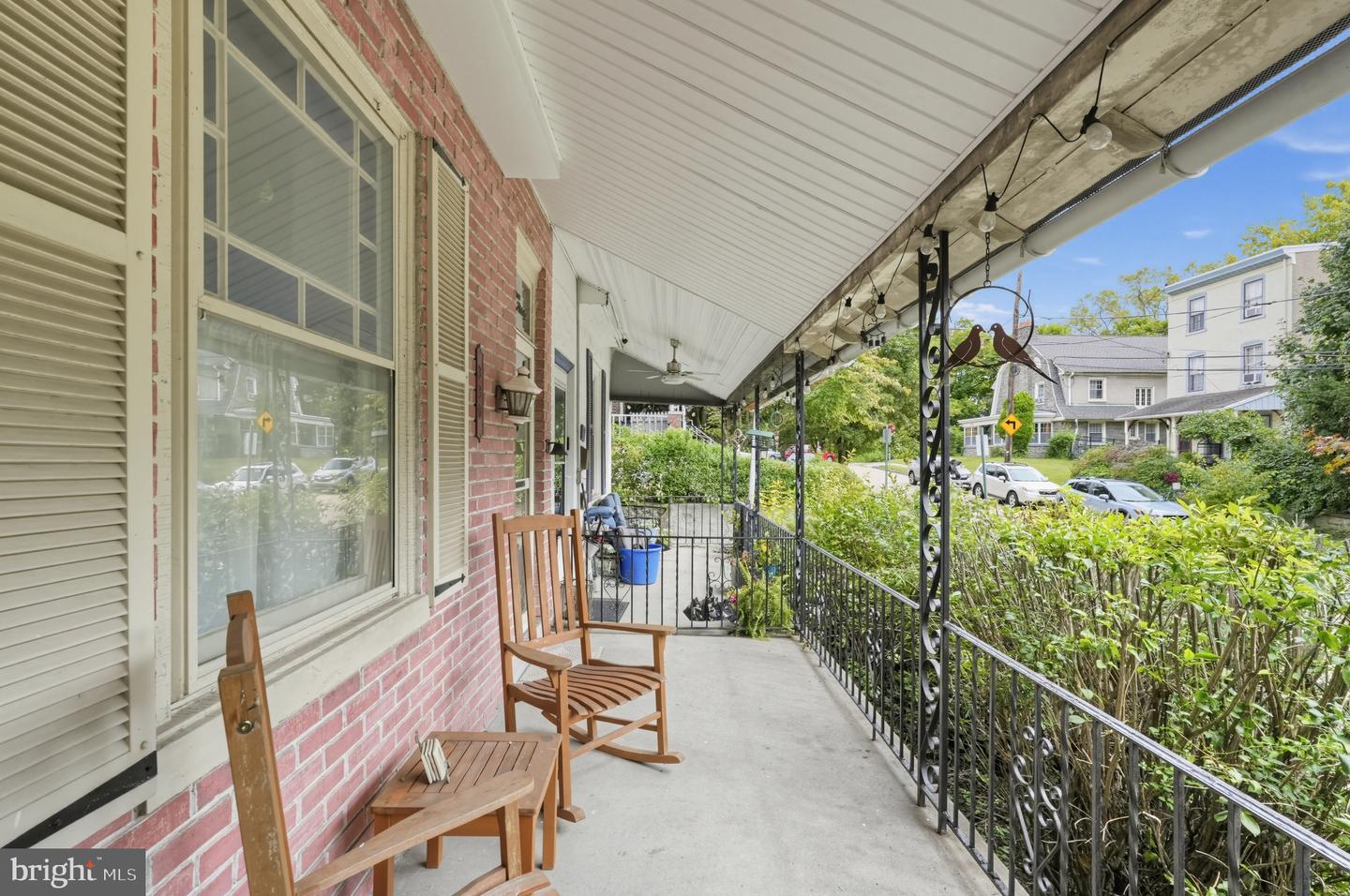 330 GATES ST Property Photo 1
