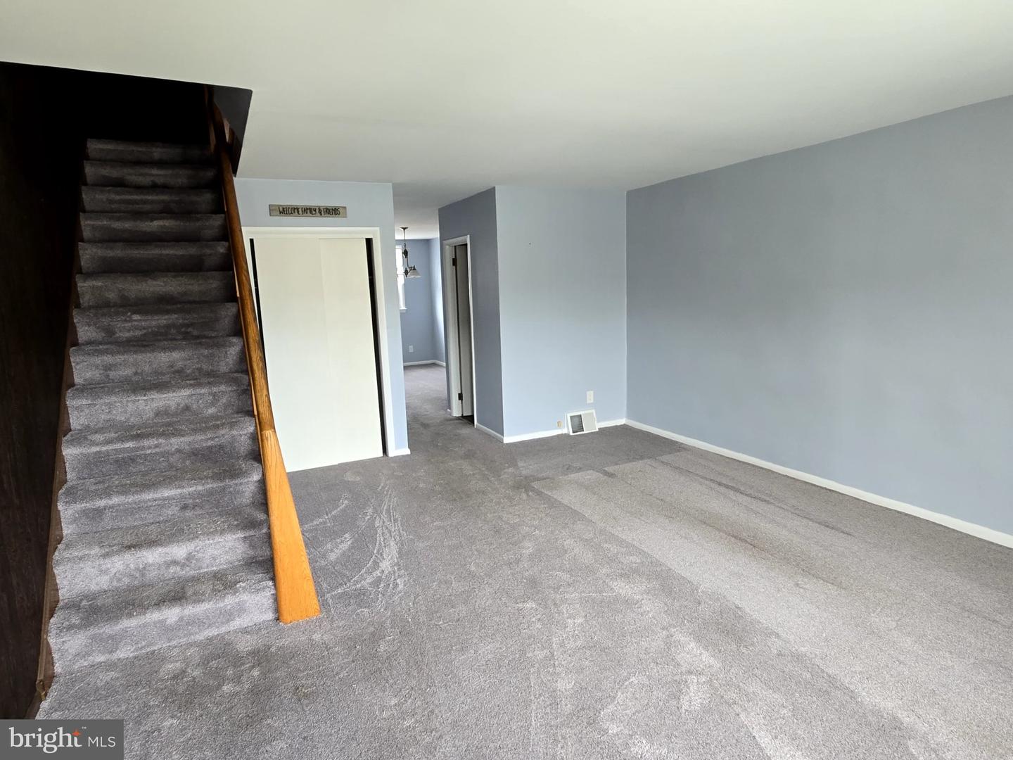 6608 Claridge St Property Photo 8