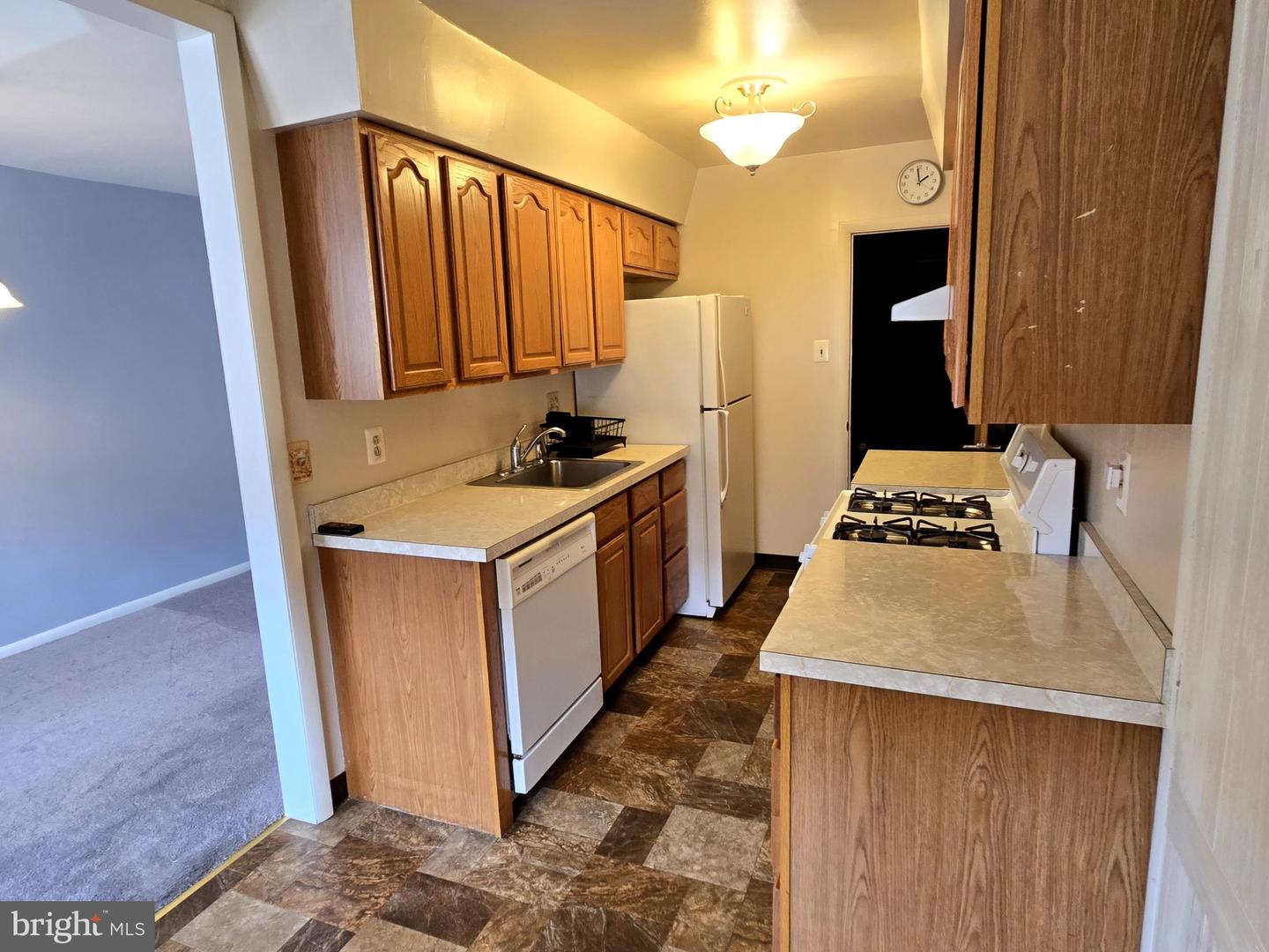 6608 Claridge St Property Photo 17