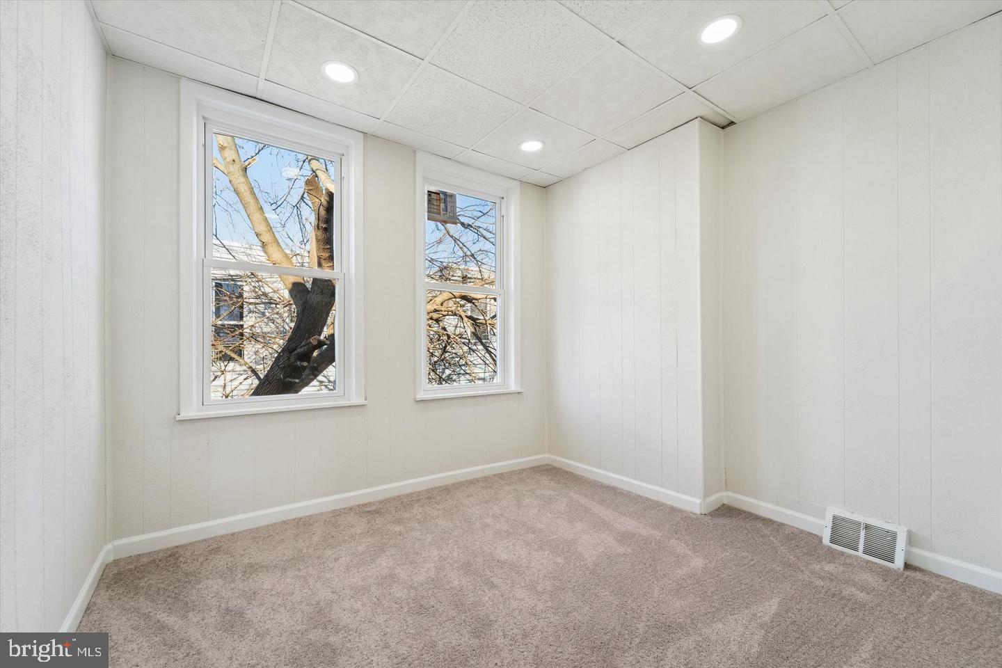 6153 Reedland St Property Photo 11