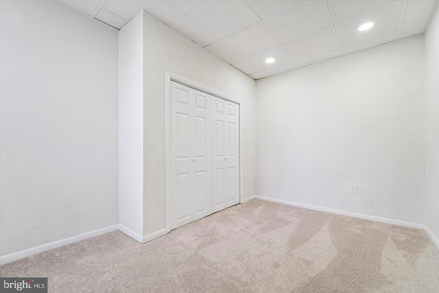 6153 Reedland St Property Photo 13
