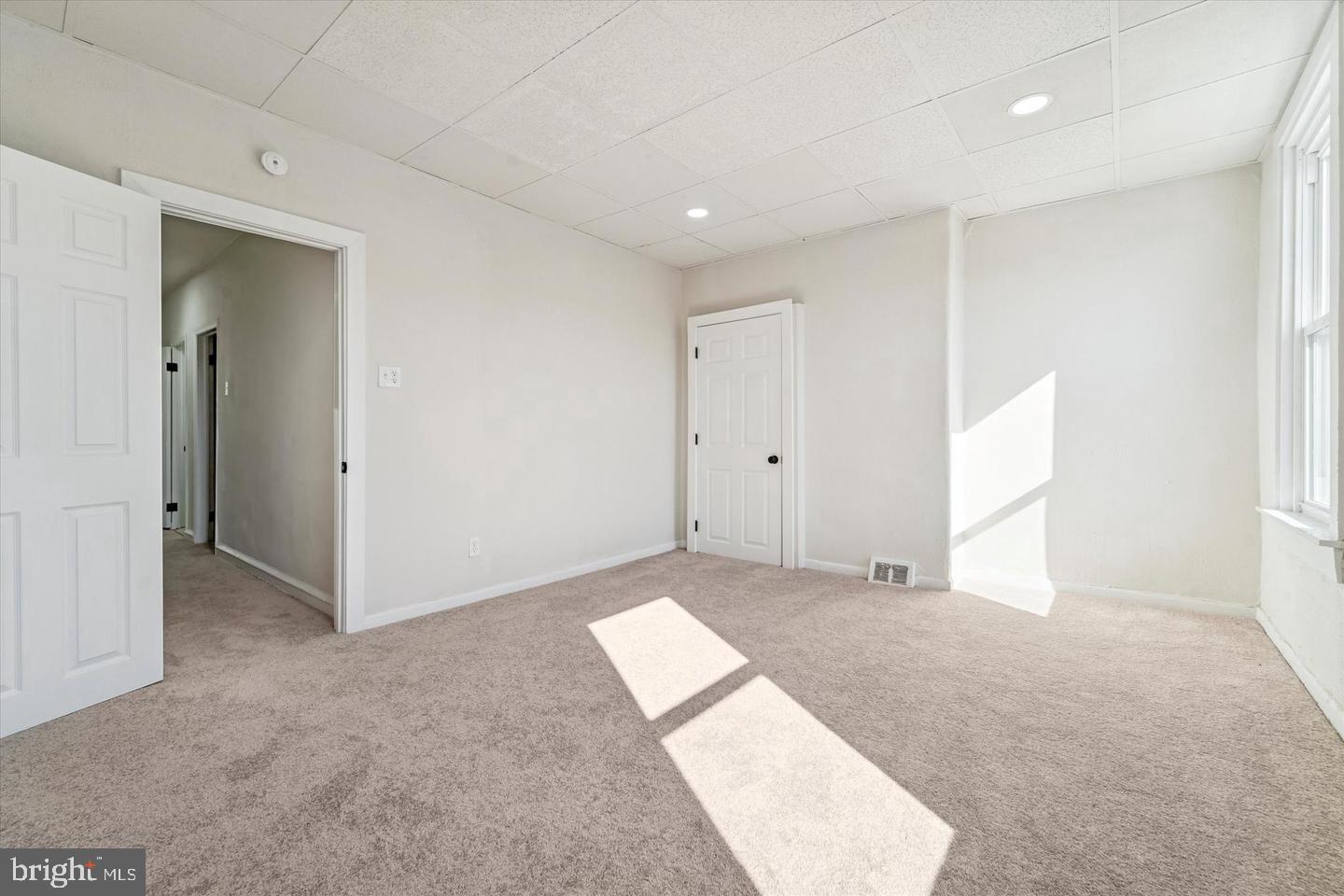 6153 Reedland St Property Photo 16