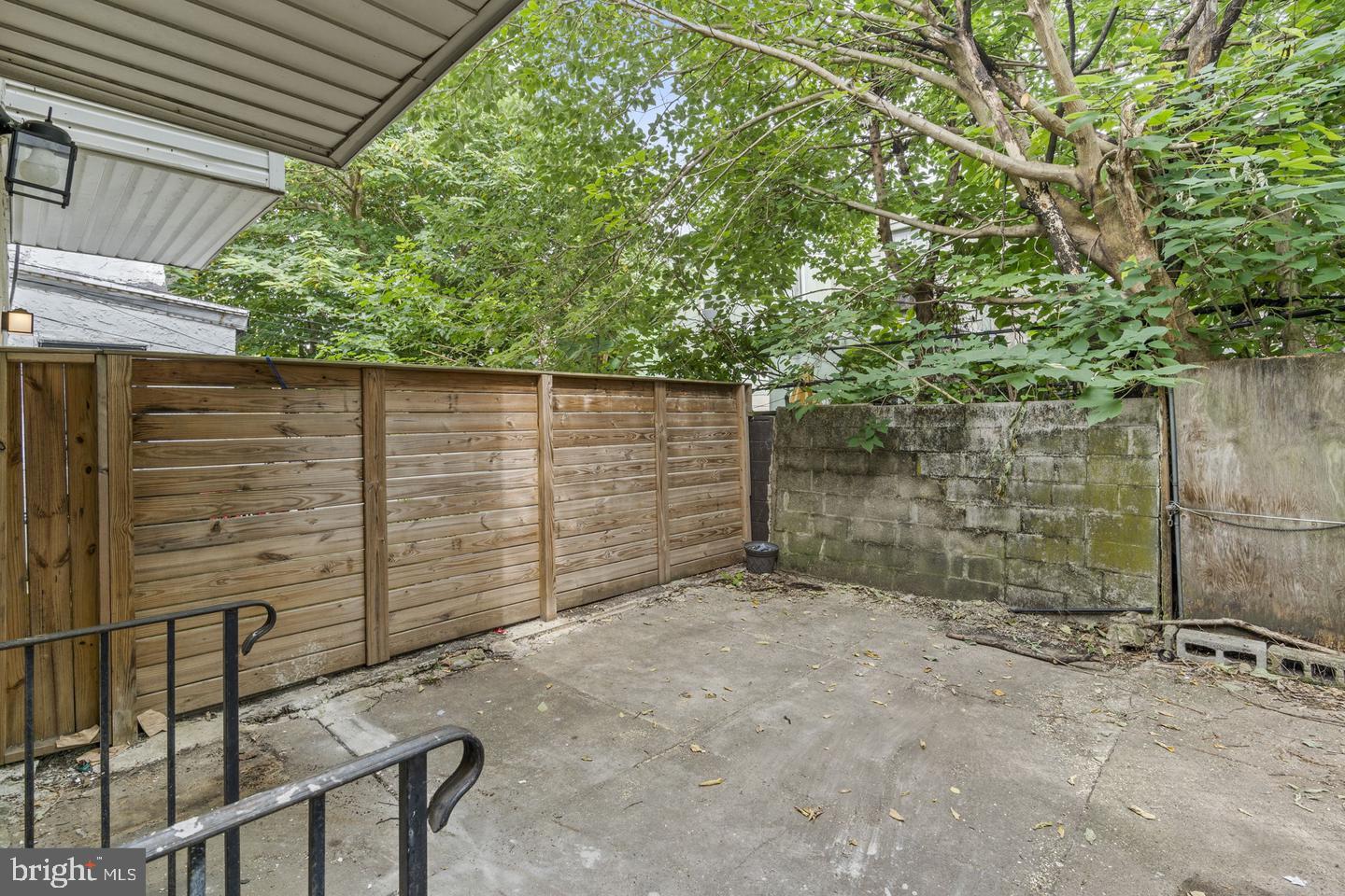 1931 S Bonsall St Property Photo 9