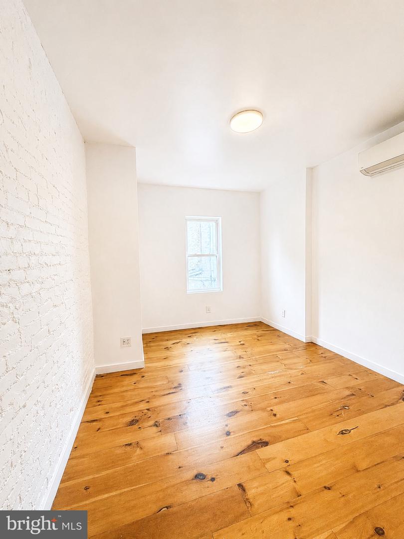 619 S 52nd St #2 Property Photo 8
