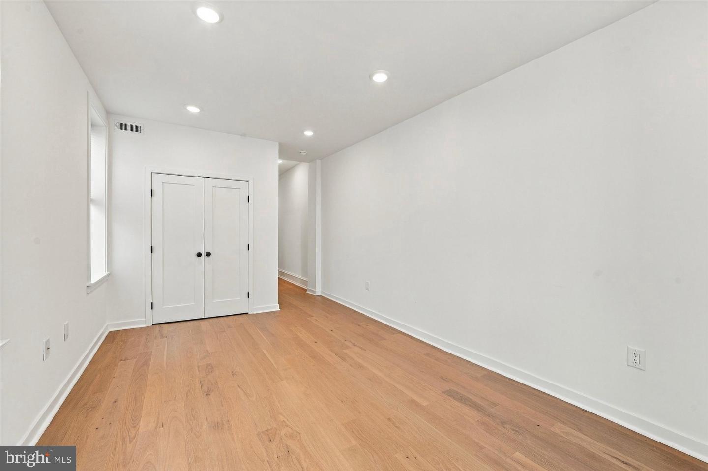 2821 Poplar St #2 Property Photo 10