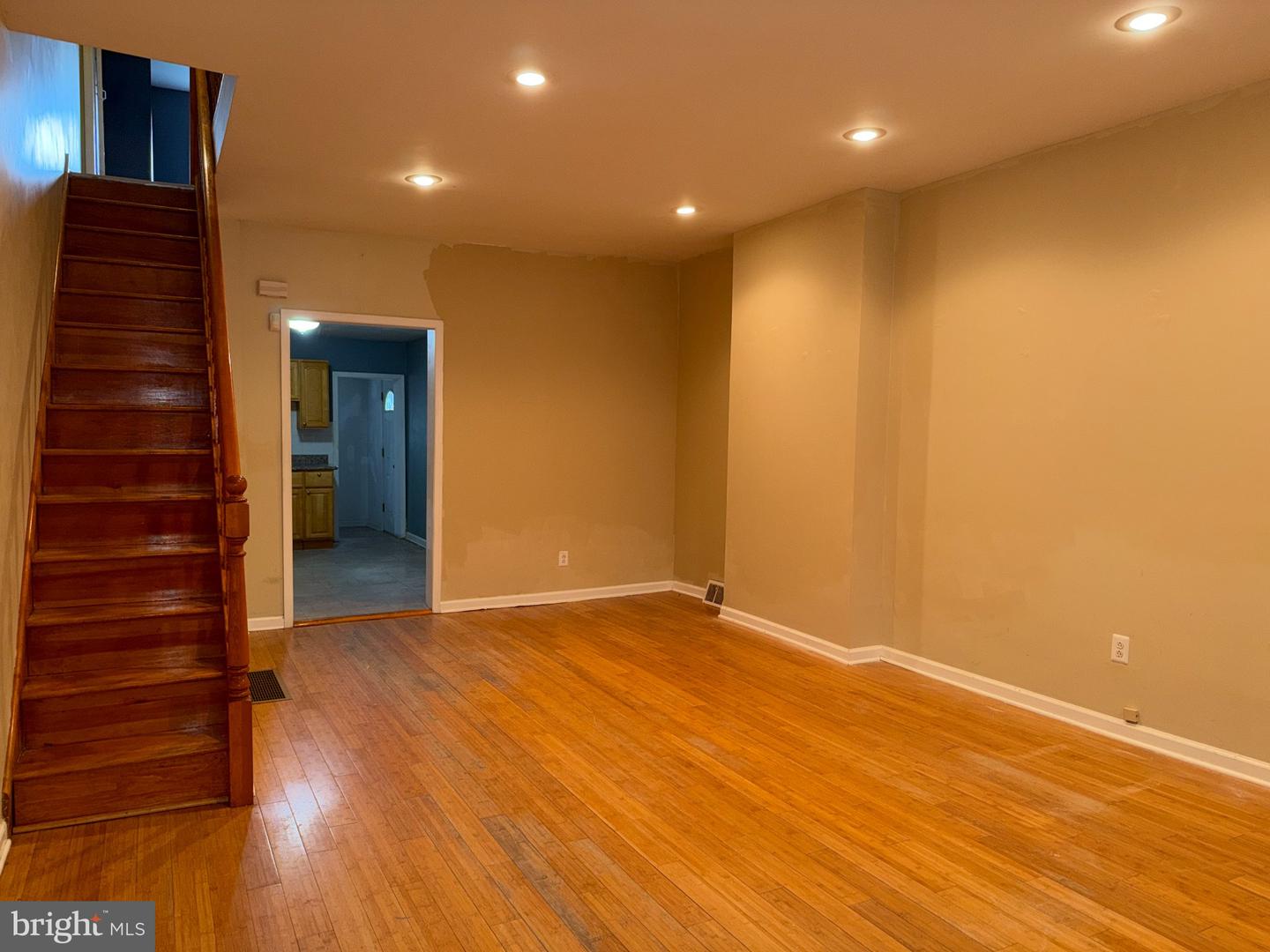 808 Mckean St Property Photo 2