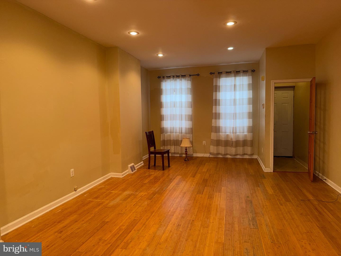 808 Mckean St Property Photo 3