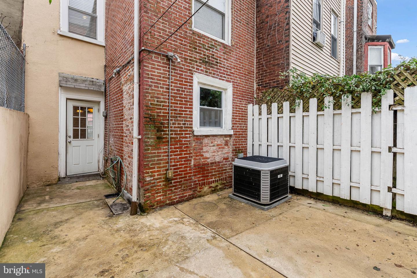 1107 Brandywine St Property Photo 9
