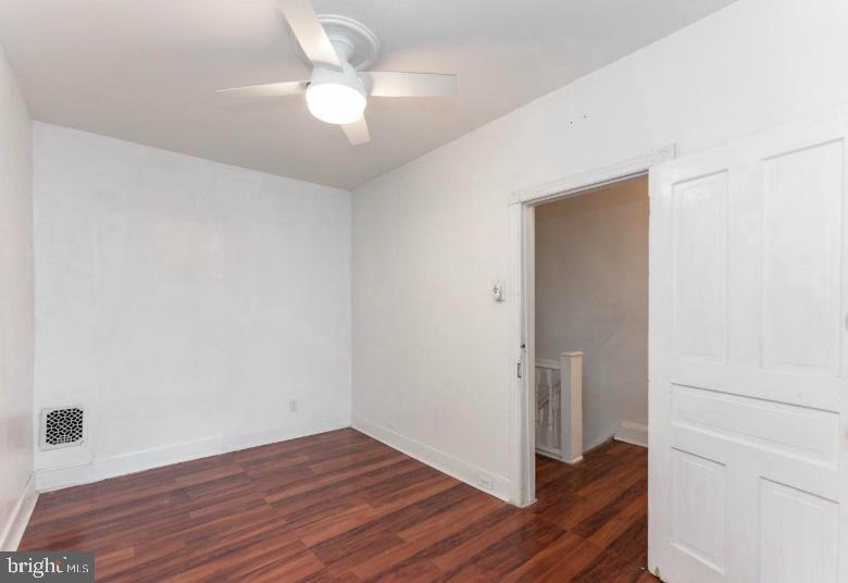 2050 S Beechwood St Property Photo 23