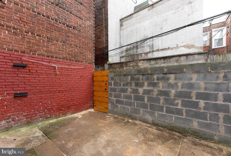 2050 S Beechwood St Property Photo 31