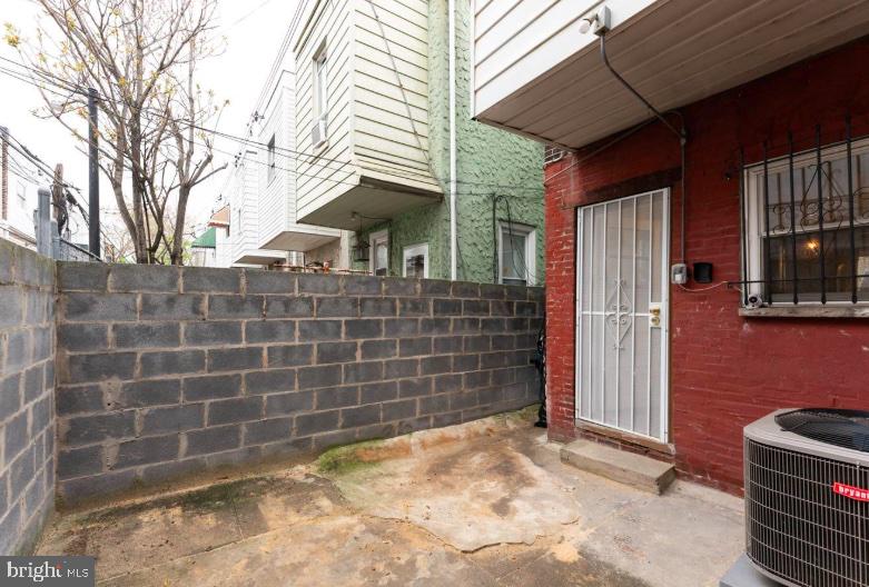 2050 S Beechwood St Property Photo 32