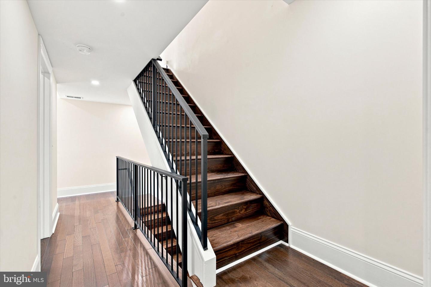1012 Carpenter St Property Photo 21