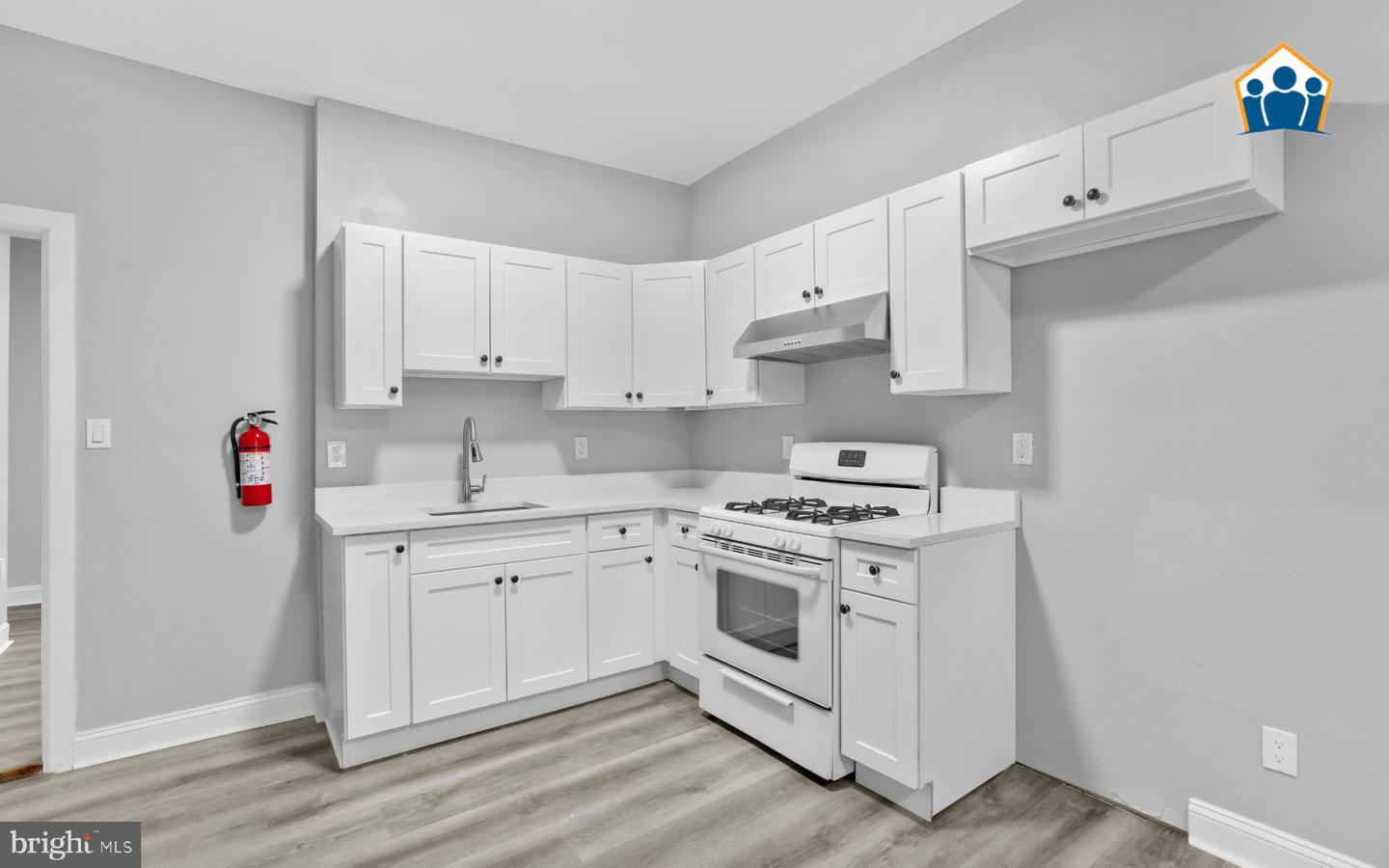 3218 N Hope St Property Photo 4