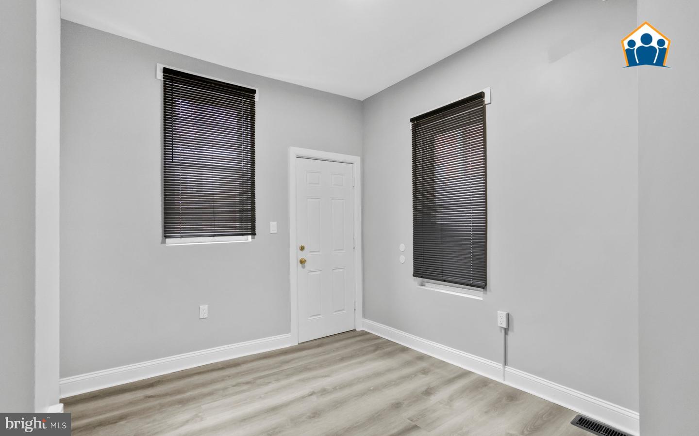 3218 N Hope St Property Photo 9