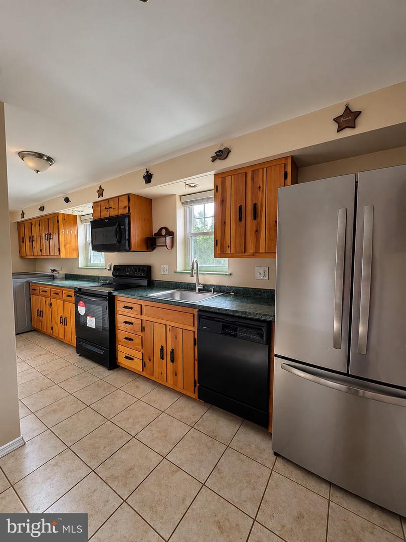 7329 Dungan Rd Property Photo 15