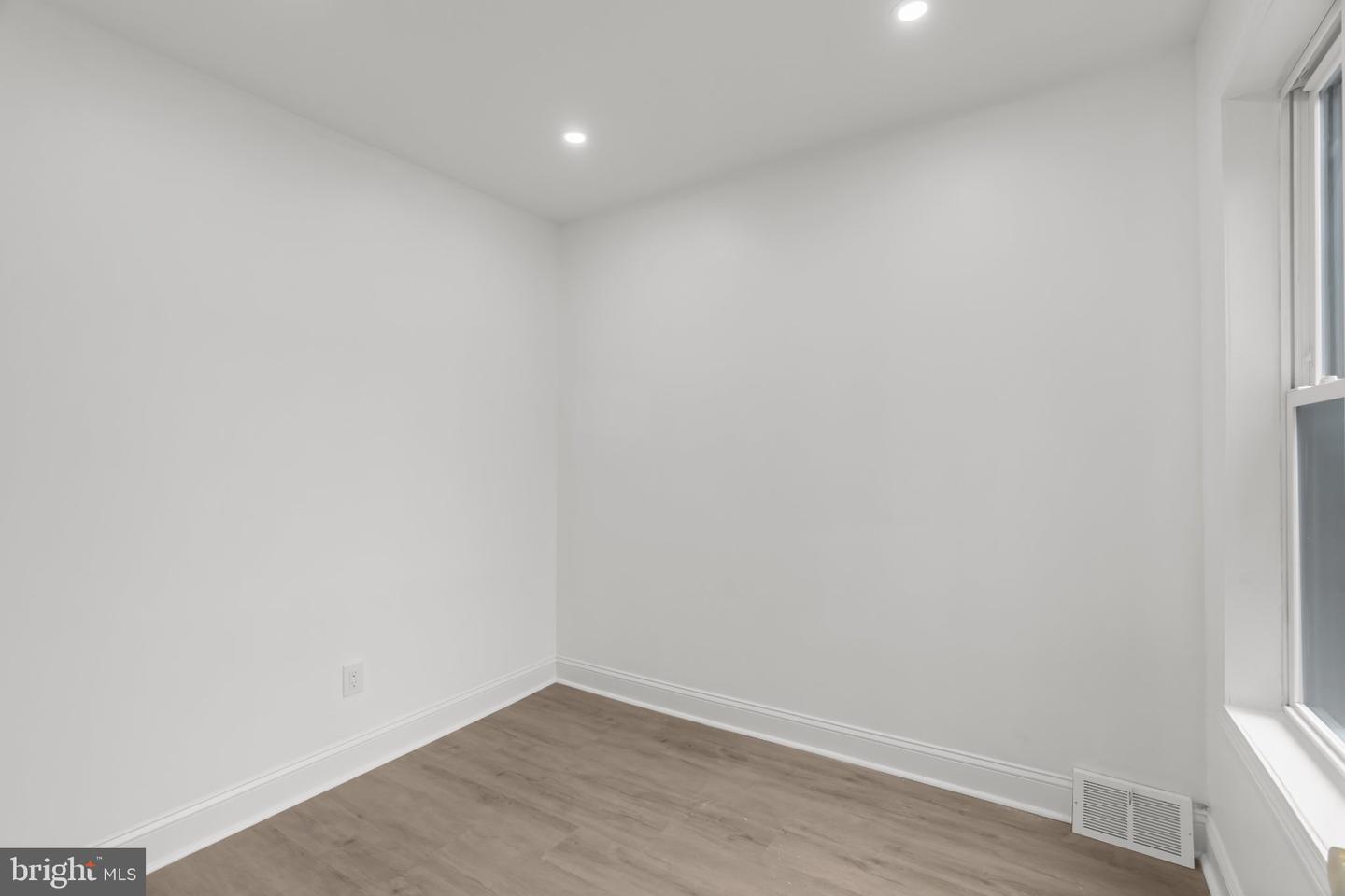 2642 Cedar St Property Photo 25