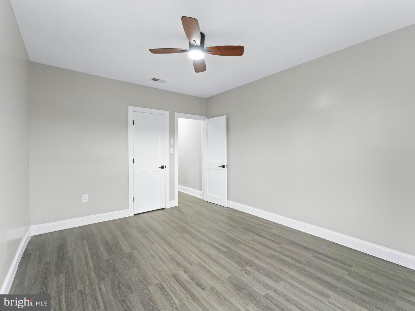 7026 Forrest Ave Property Photo 16