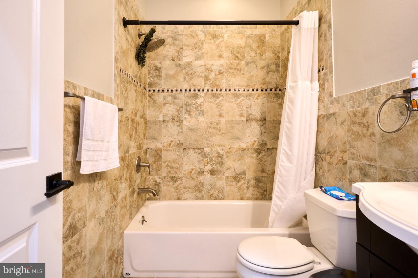 1802 Ginnodo St Property Photo 33