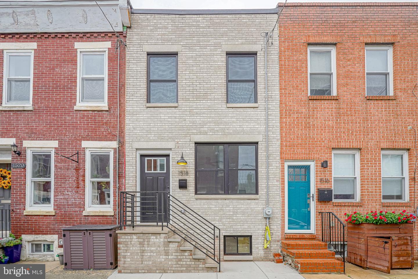 1518 S CAPITOL ST Property Photo 1
