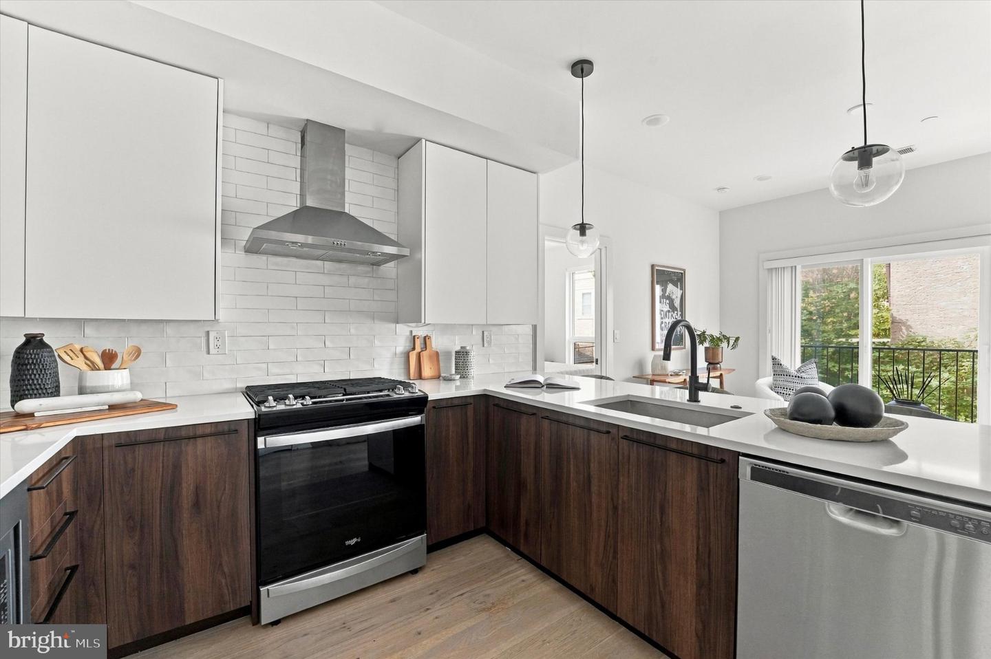 1723 Francis St #2c Property Photo 6