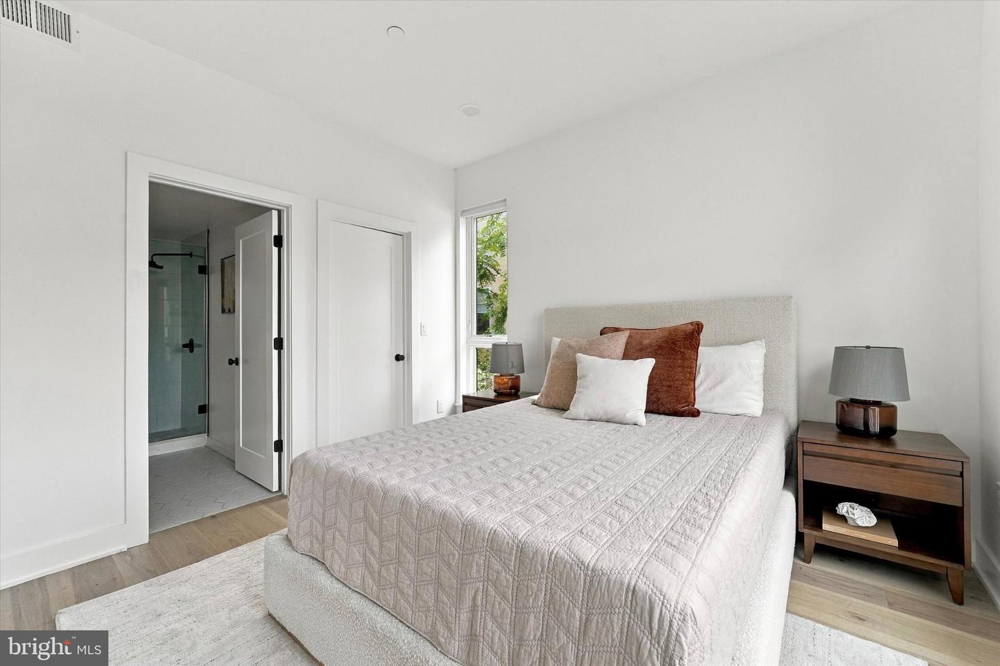 1723 Francis St #2c Property Photo 15