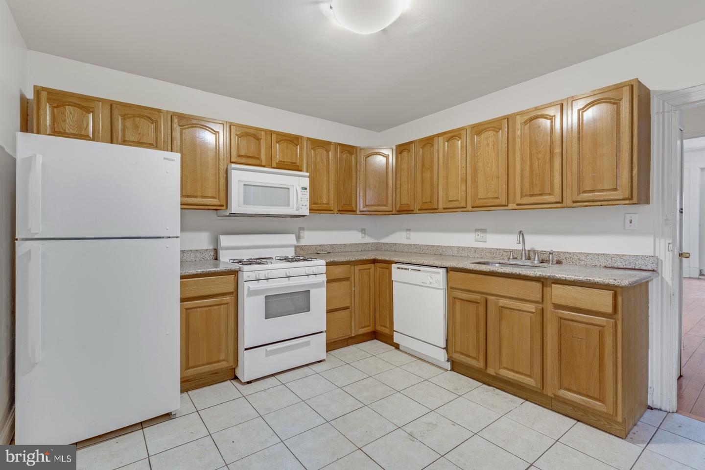 415 S 40th St Property Photo 12