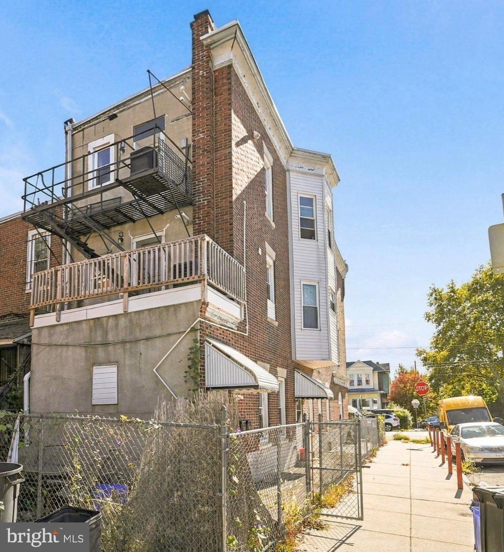 4931 Warrington Ave Property Photo 15