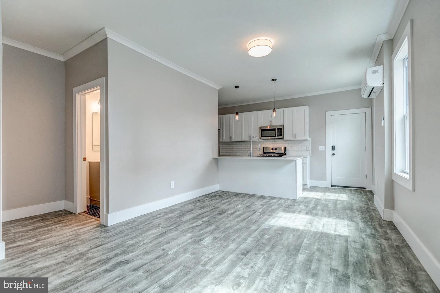 2434 E Dauphin St #1r Property Photo 7