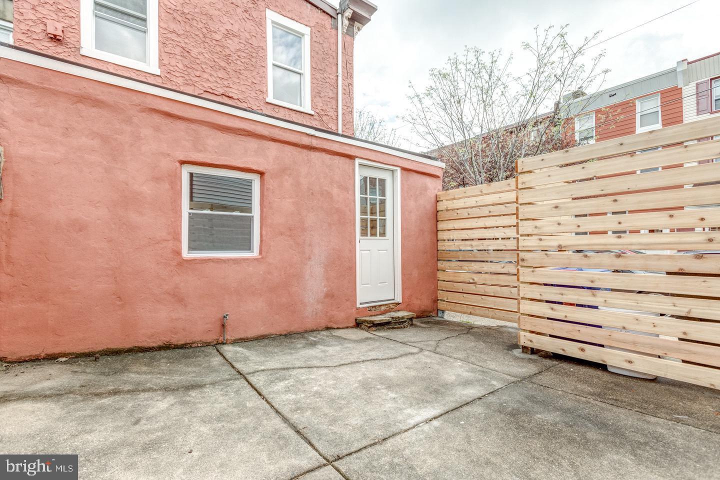 2434 E Dauphin St #1r Property Photo 17