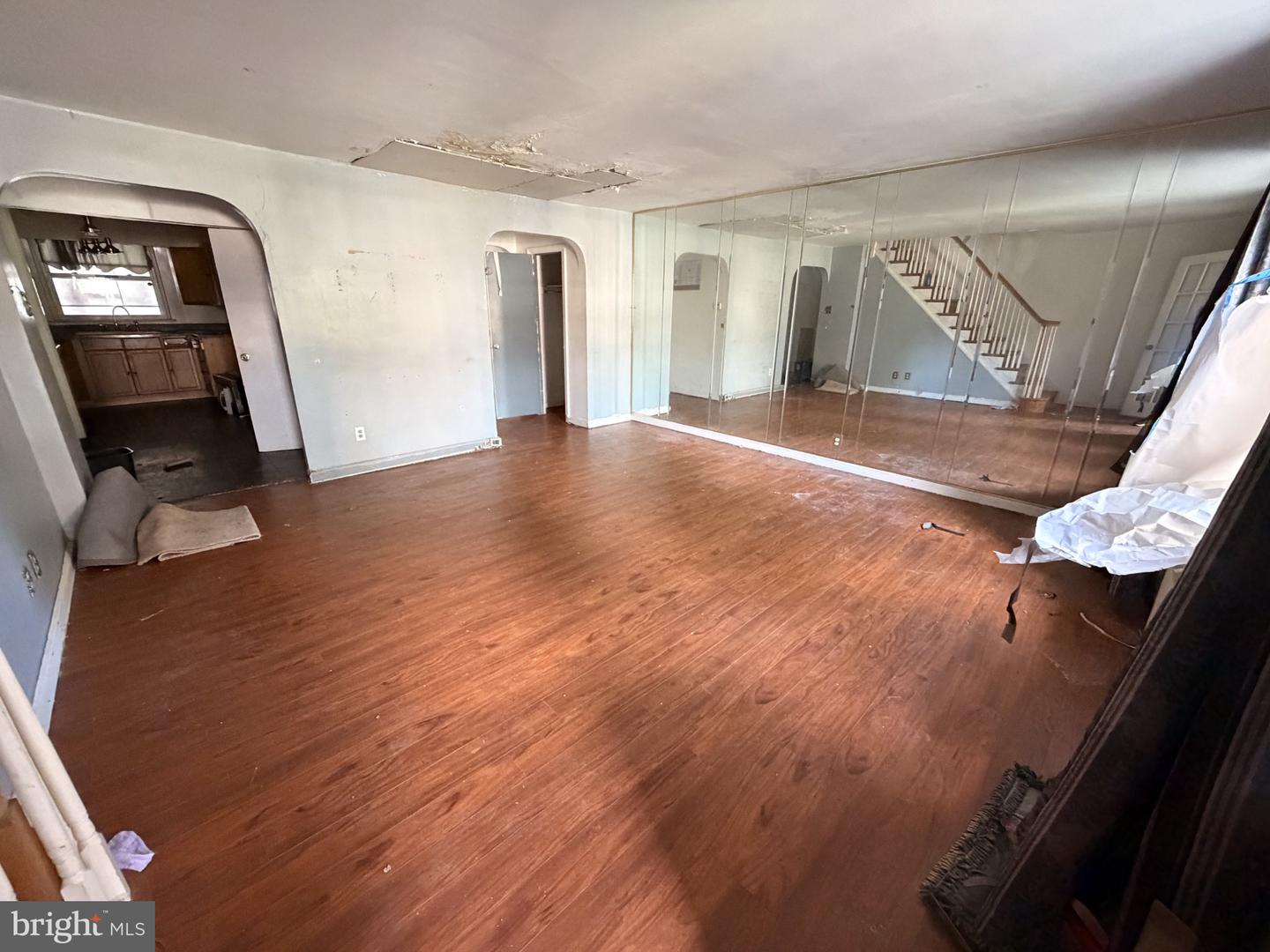 2127 Bryn Mawr Ave Property Photo 7