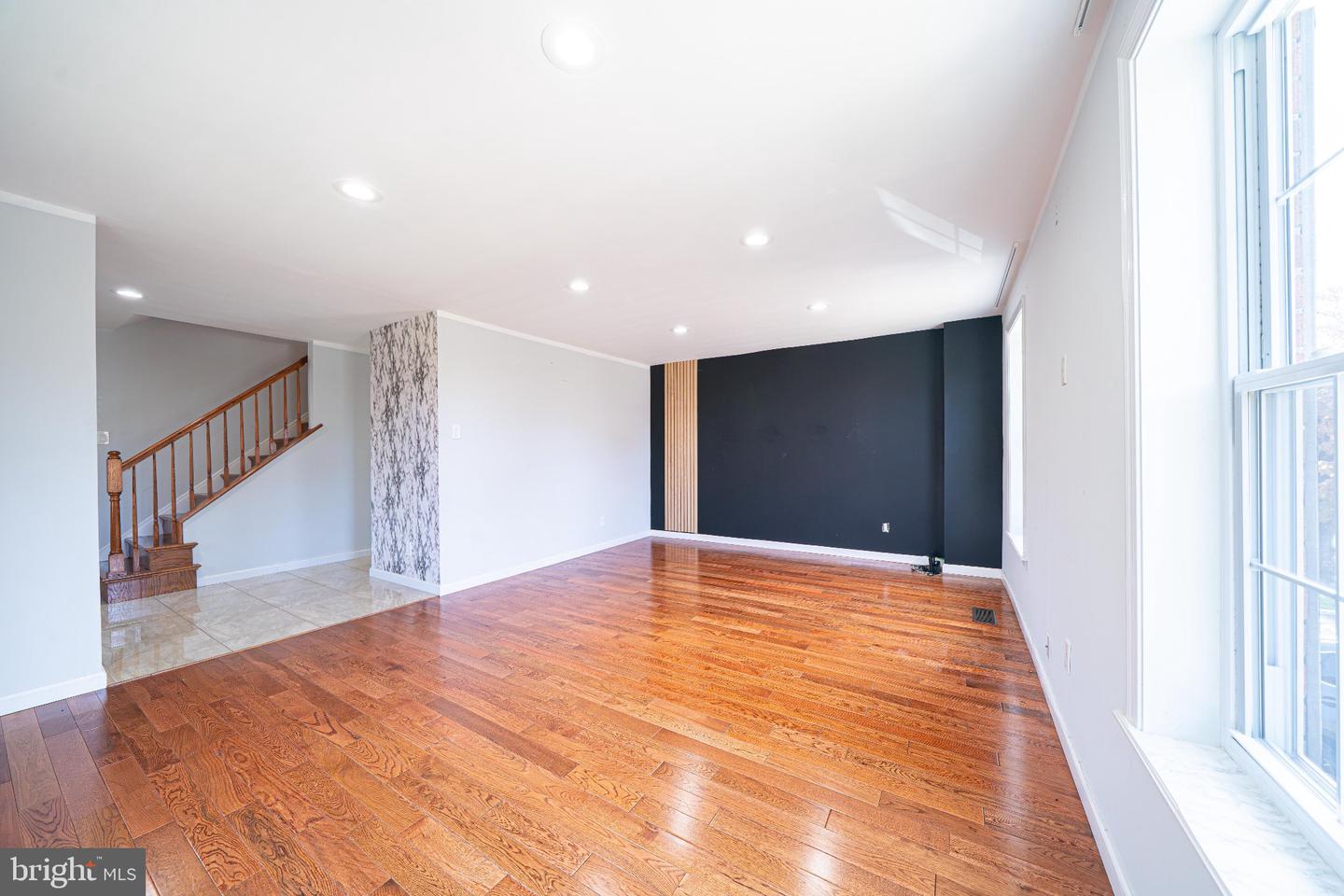 11103 Hendrix St Property Photo 5
