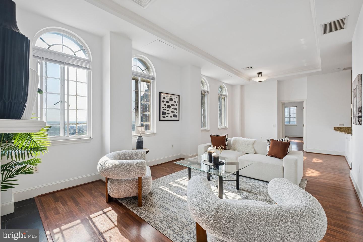 1512-14 Spruce St #ph-2404 Property Photo 3