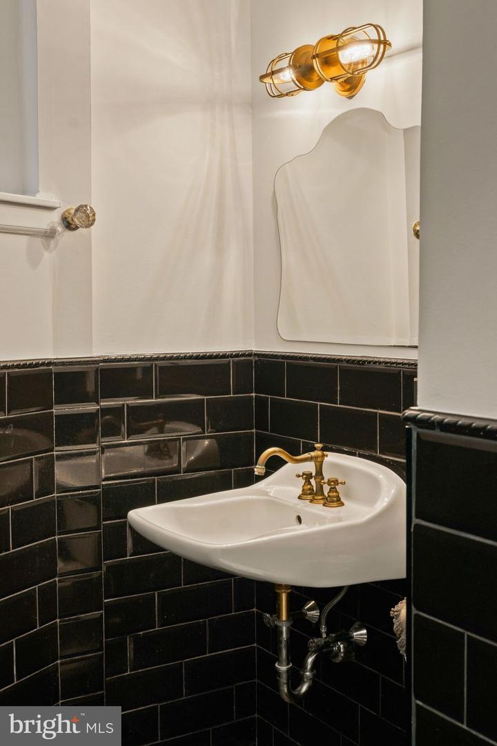 2111 Spring Garden St Property Photo 31