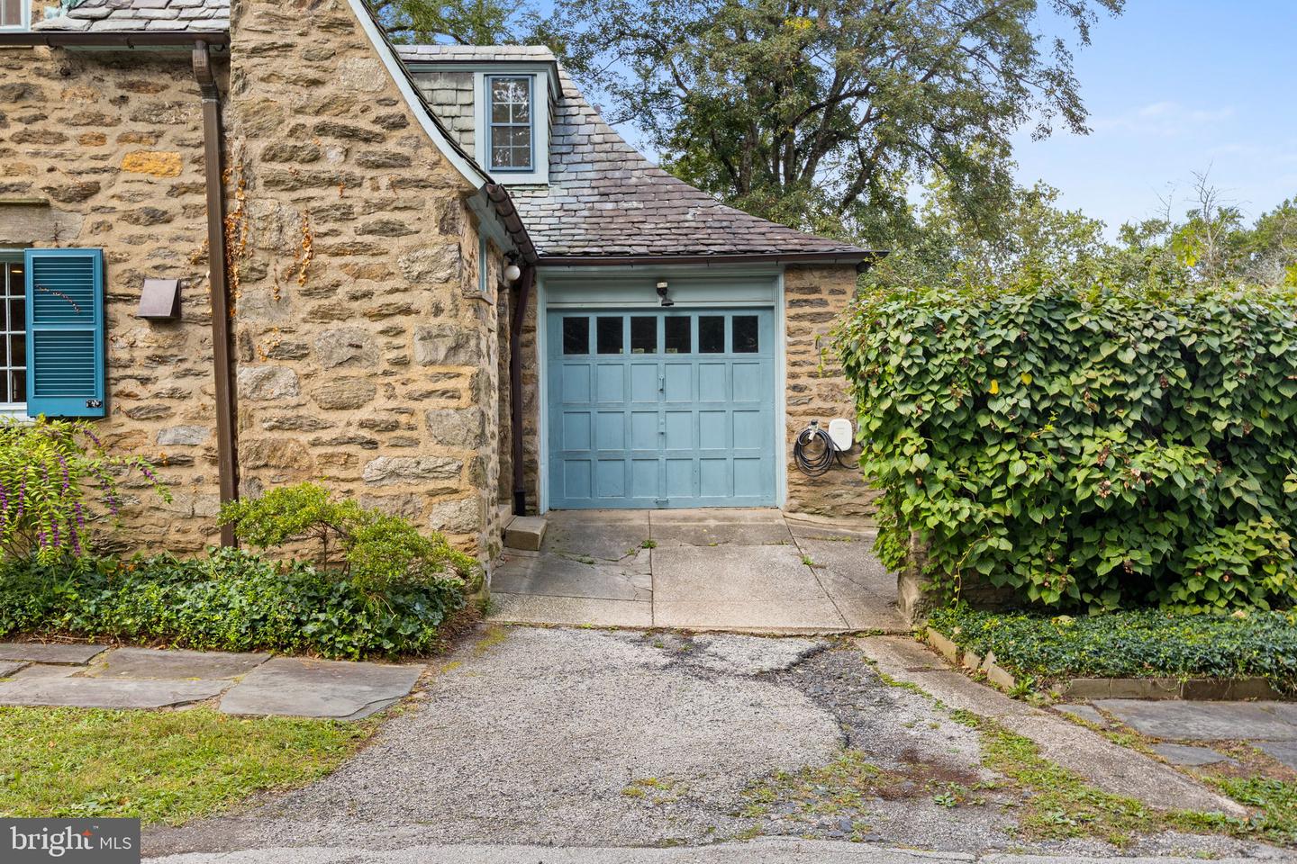 419 Gate Ln Property Photo 21