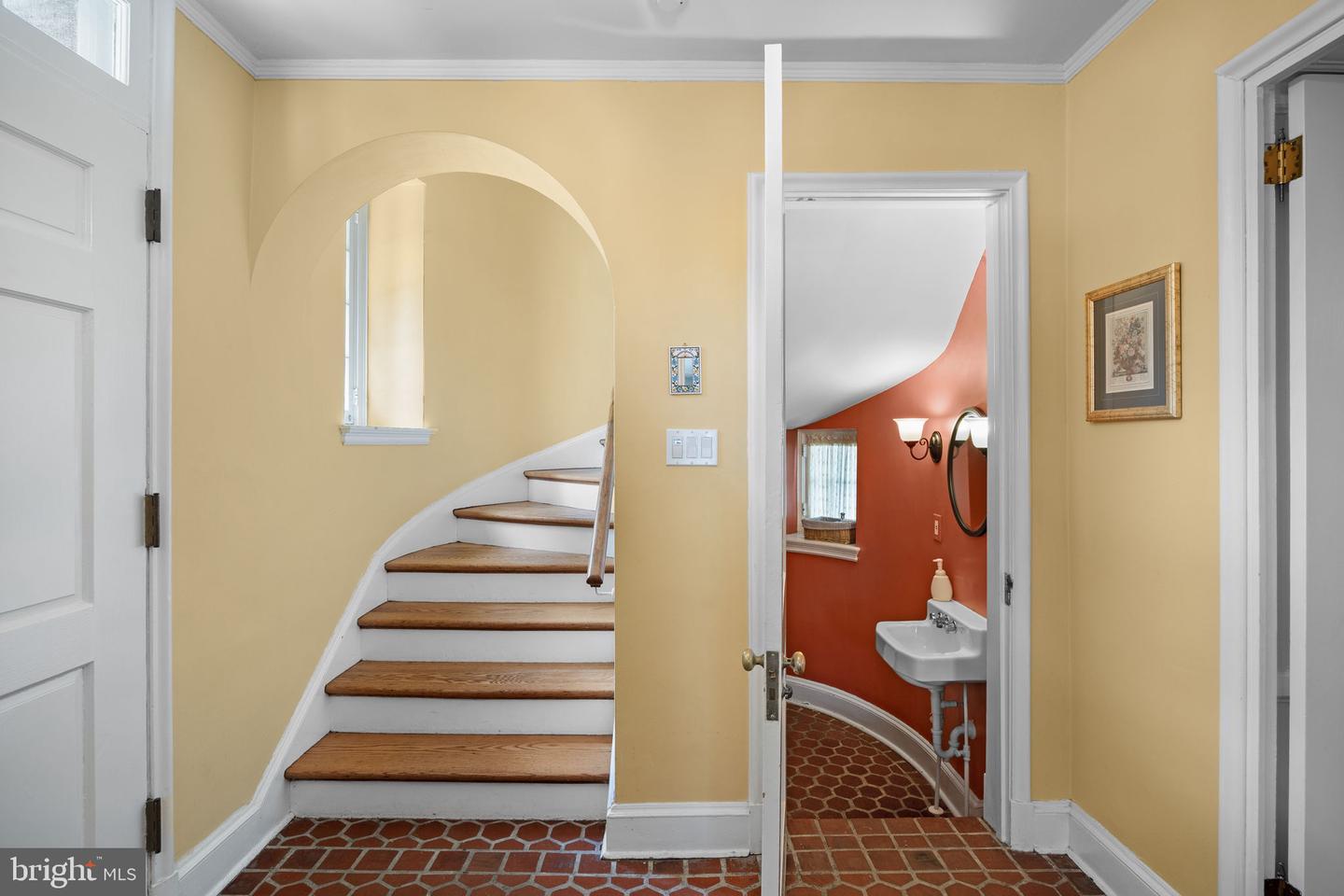 419 Gate Ln Property Photo 32