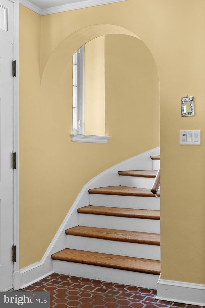 419 Gate Ln Property Photo 63