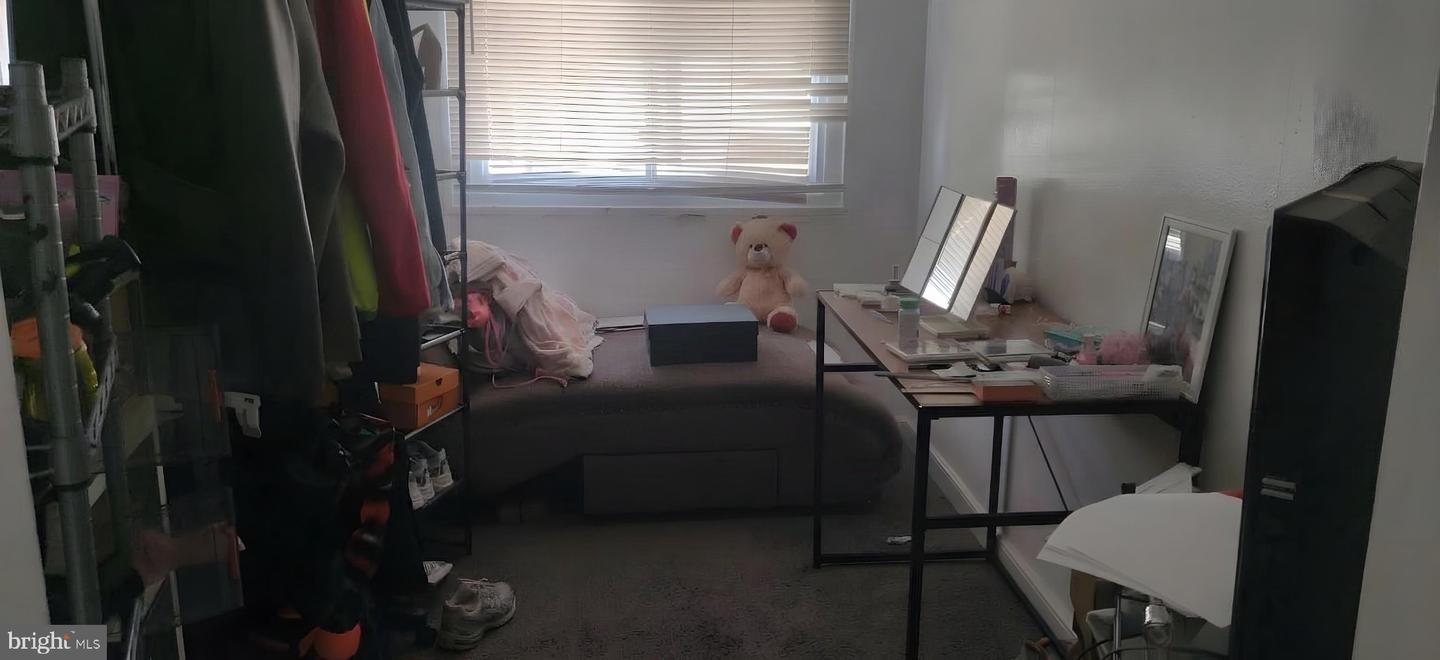 6475 Lensen St Property Photo 7