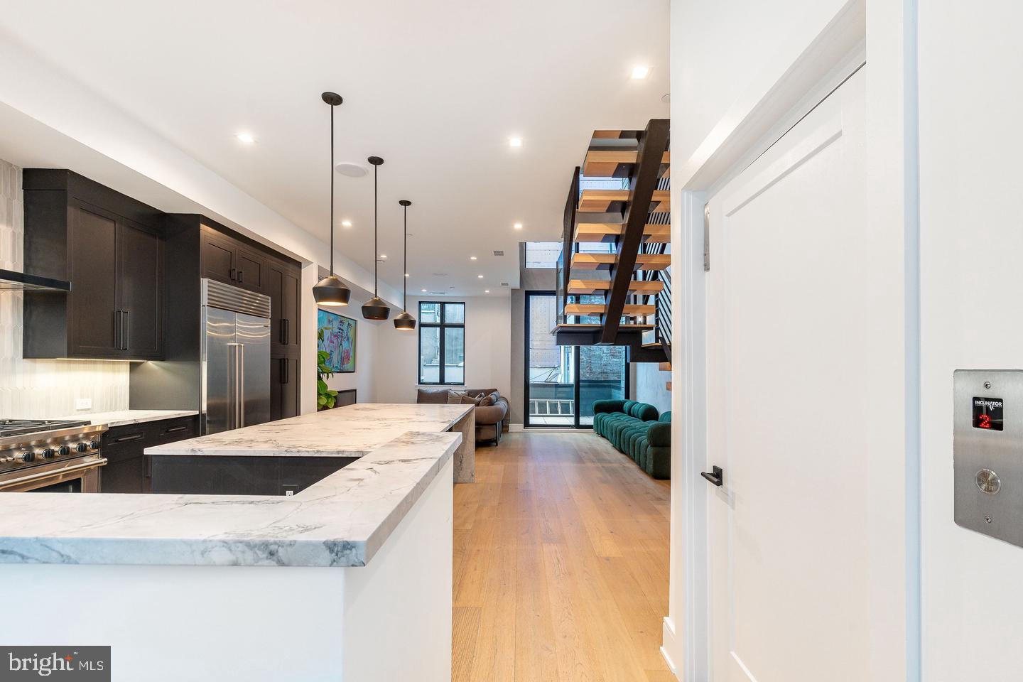 2320 Sansom St Property Photo 2